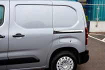 Peugeot Partner/Rifter 2019– Nerezové lišty na posuvné dveře (2 ks) fotografie 6