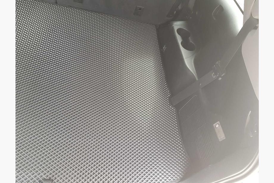 Toyota Highlander 2013–2019 EVA koberec do kufru (velký, černý) Fotografie 3