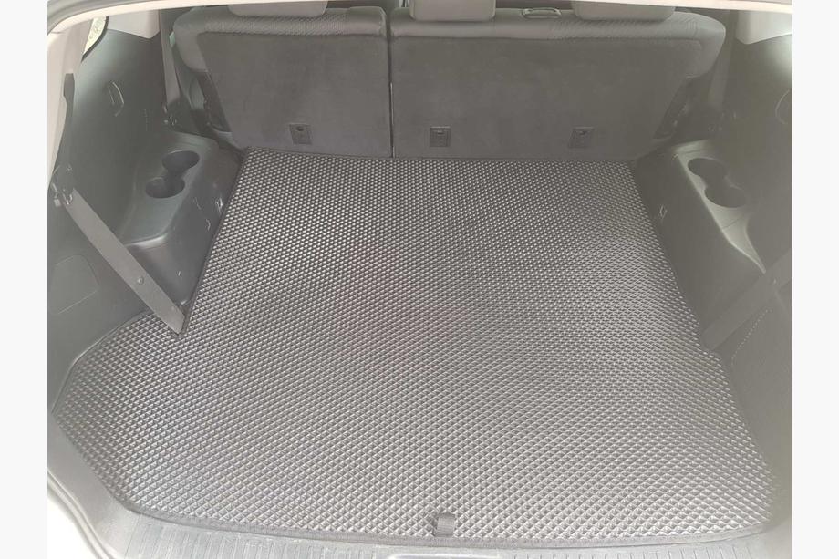 Toyota Highlander 2013–2019 EVA koberec do kufru (velký, černý) Fotografie 7