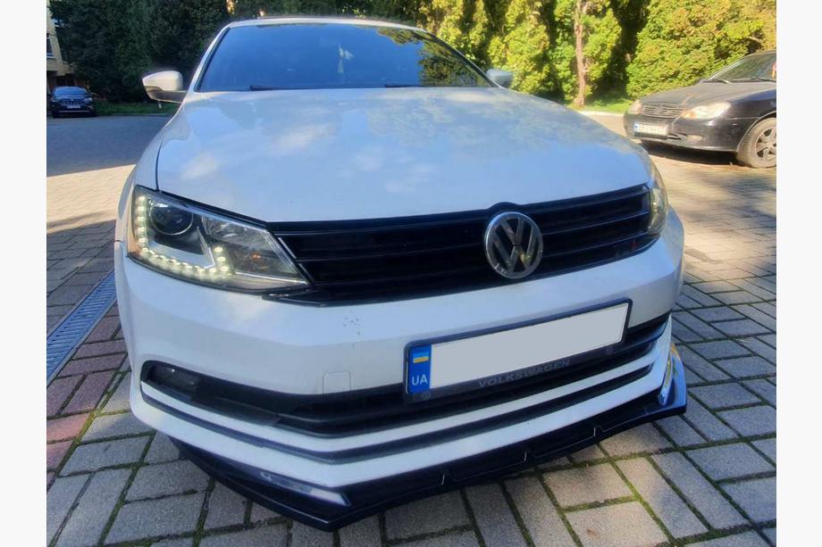 Volkswagen Jetta 2011–2018 Nástavec na přední nárazník Lip (2010-2018, černý lesk) Fotografie 8
