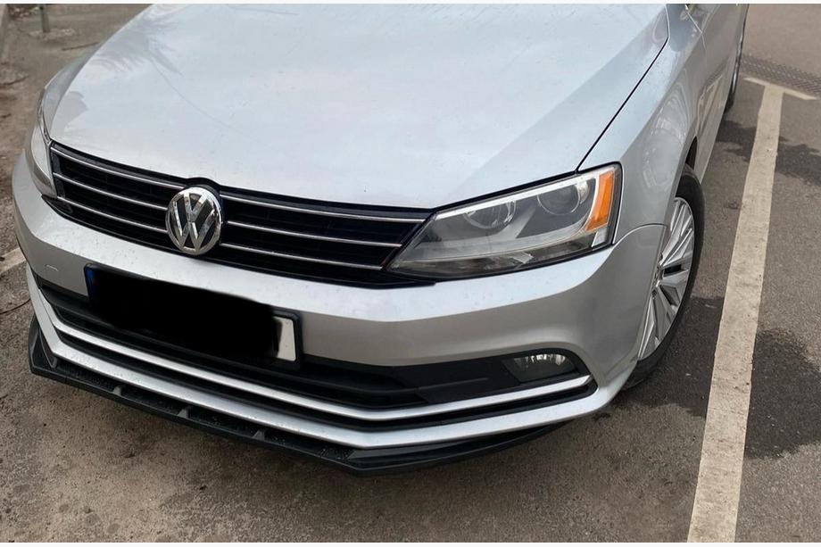 Volkswagen Jetta 2011–2018 Nástavec na přední nárazník Lip (2010-2018, černý lesk) Fotografie 1