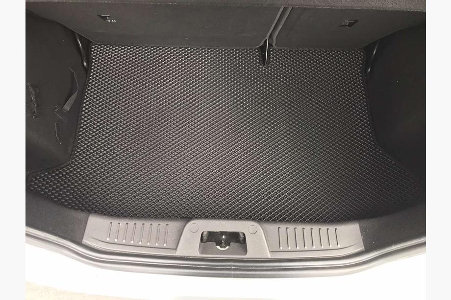 Ford Fiesta 2008–2017 EVA vana do kufru HB (černá) Image