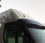 Iveco Daily 2014– Kšilt na čelní sklo V2 (černý lesk, 5 mm) fotografie 4