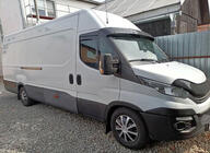 Iveco Daily 2014– Kšilt na čelní sklo V2 (černý lesk, 5 mm) fotografie 7