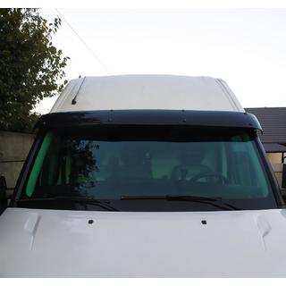 Kšilt na čelní sklo V2 (černý lesk, 5 mm) Iveco Daily 2014– fotografie 3