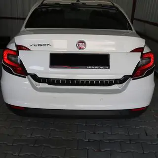 Ozdobná lišta na víko kufru (3 ks, ABS) Fiat Tipo 2016– fotografie 2