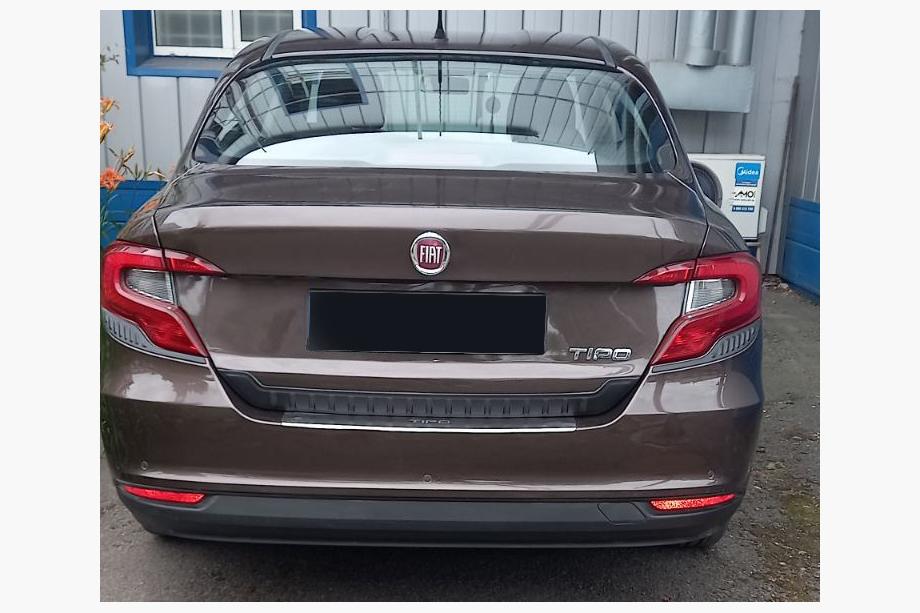 Fiat Tipo 2016– Ozdobná lišta na víko kufru (3 ks, ABS) Image