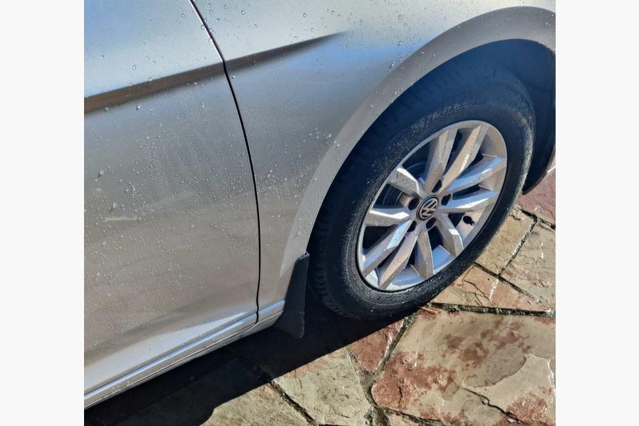 Volkswagen Passat B8 2015–2023 Zástěrky Premium 2015-2018 SD/SW (EU, 4 ks) Fotografie 2
