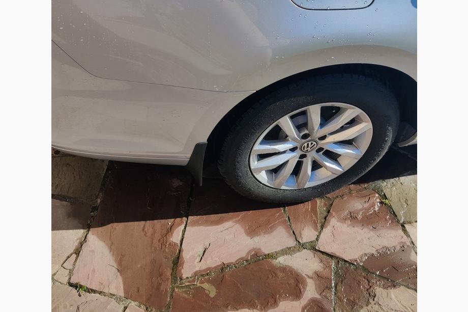Volkswagen Passat B8 2015–2023 Zástěrky Premium 2015-2018 SD/SW (EU, 4 ks) Fotografie 8