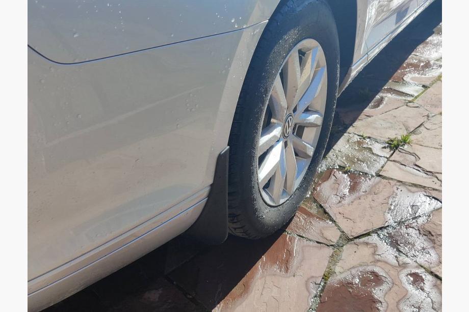 Volkswagen Passat B8 2015–2023 Zástěrky Premium 2015-2018 SD/SW (EU, 4 ks) Fotografie 10