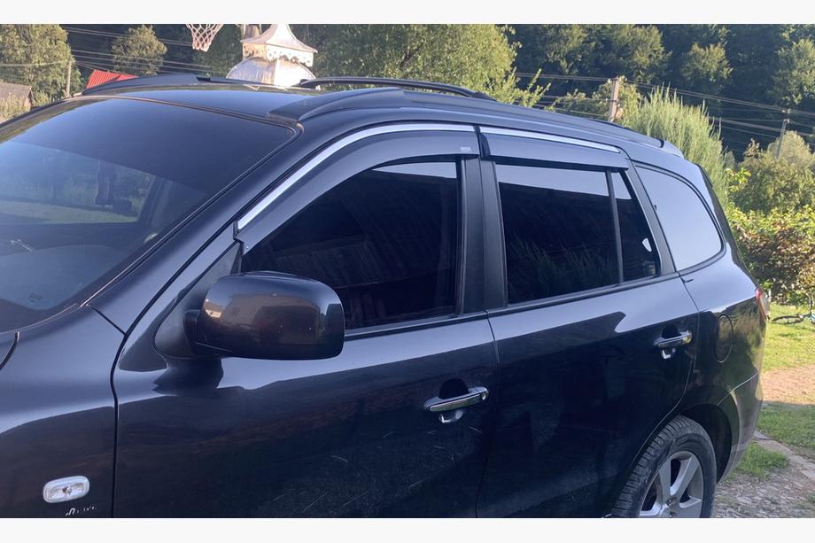 Hyundai Santa Fe 2 2006–2012 Okenní ofuky s chromovanou lištou (4 ks, Niken) Image