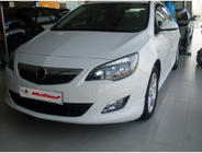 Opel Astra J 2009–2015 Přední spodní nástavec 2010-2012 (k lakování) fotografie 4