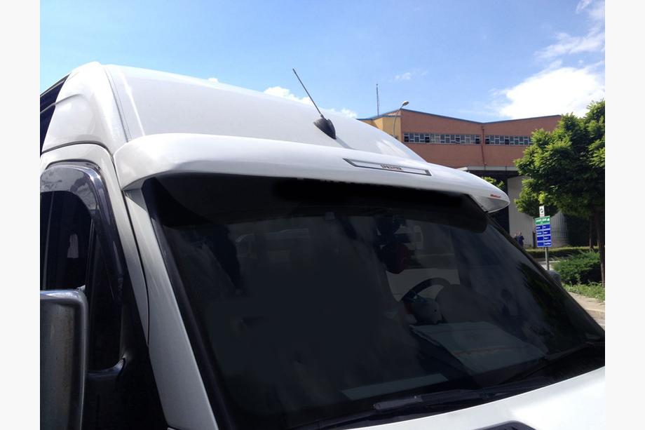 Mercedes Sprinter W906 2006–2018 Deflektor čelního skla V3 (k lakování, lepený) Image