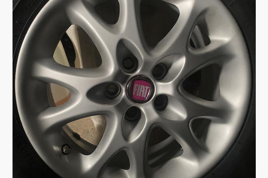 Fiat Středové krytky na disky V2 49/42,5 mm červené (4 ks, 0735448759) Image