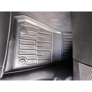 Gumové autokoberce Stingray 3D (5D, sada 5 ks, polyuretan) Jeep Wrangler 2018– fotografie 4