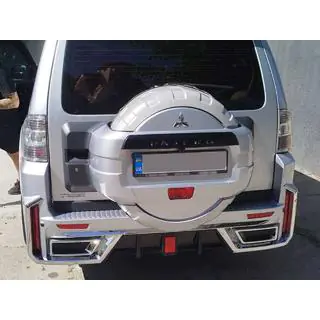 Kompletní sada bodykitu Black Hawk Mitsubishi Pajero Wagon IV 2006–2021 fotografie 3