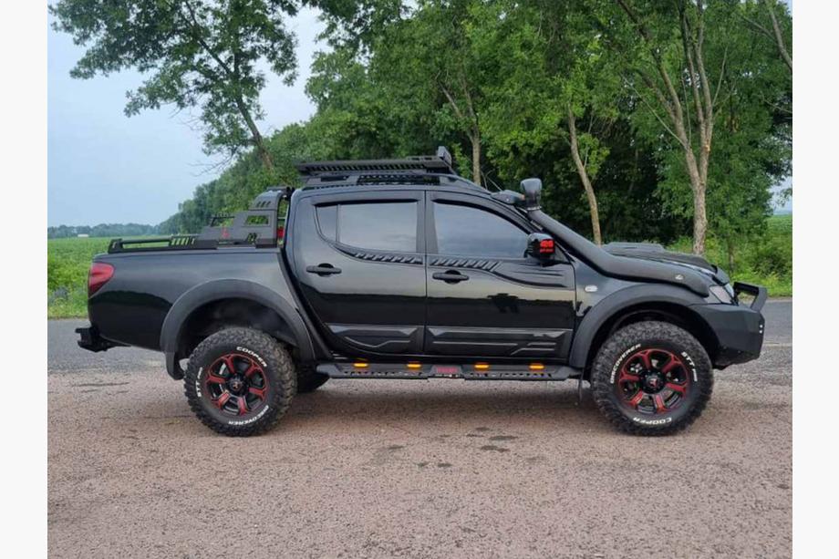 Mitsubishi L200 2006–2015 Horní dveřní lišty (4 ks, ABS) Fotografie 12