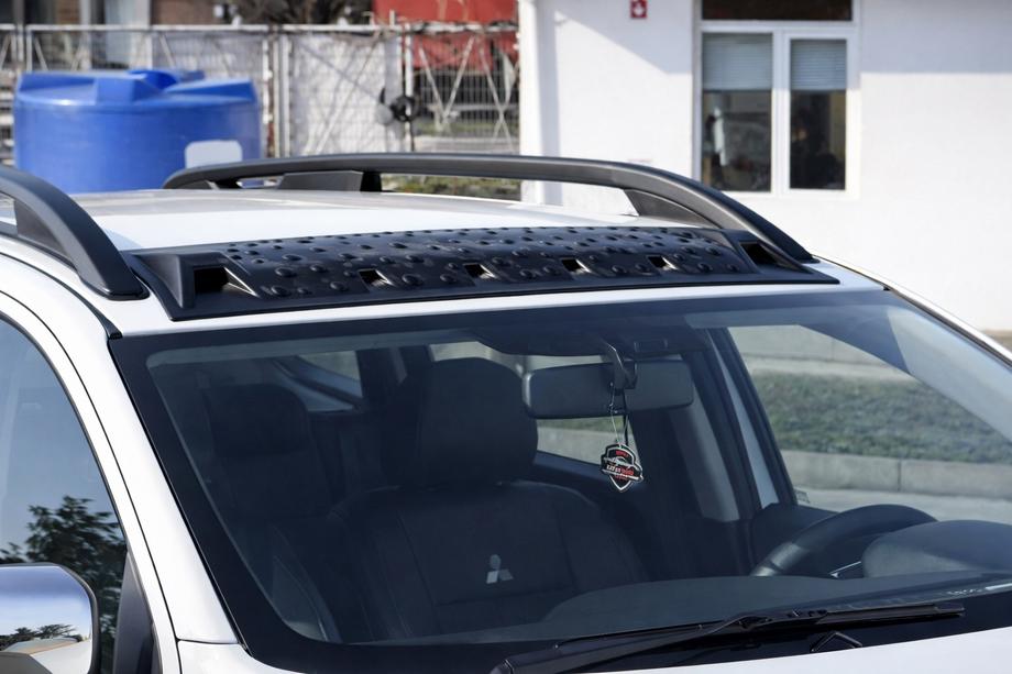 Fiat Fullback 2016– Sluneční štít nad čelní sklo (ABS) Image