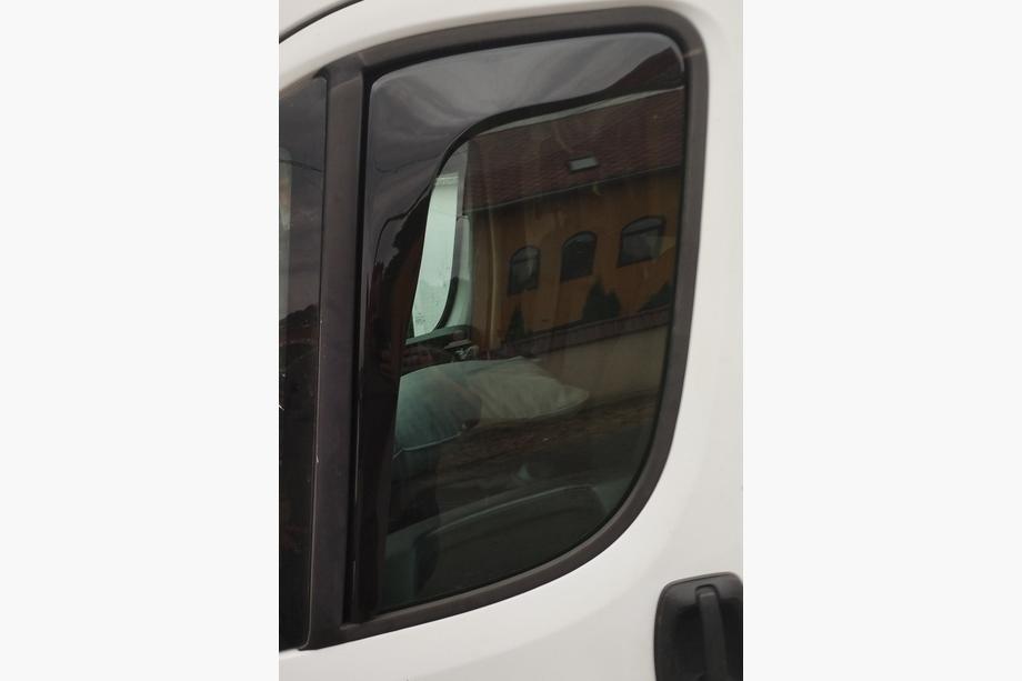 Fiat Ducato 2006–2025 Okenní deflektory vkládací (Esa, 2 ks) Image