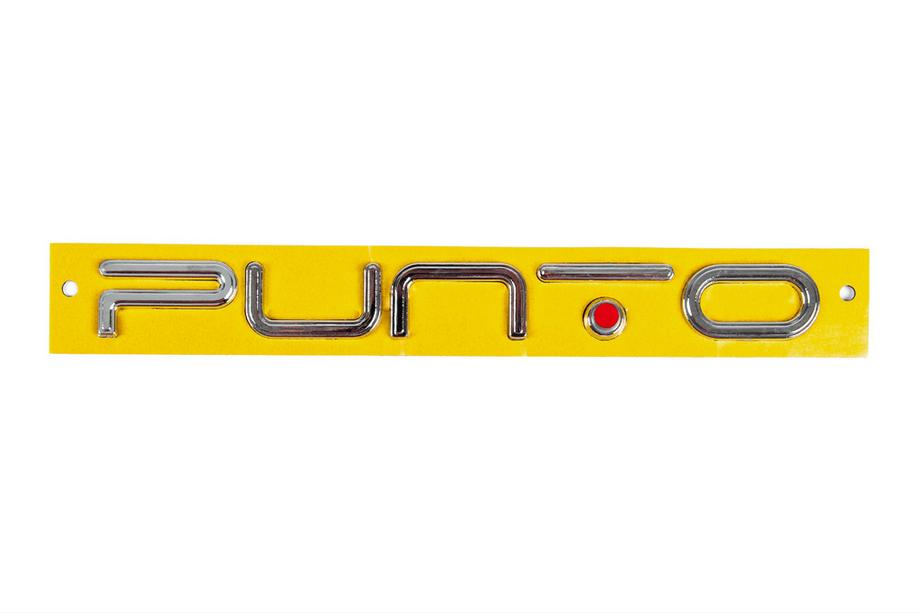 Fiat Punto Grande/EVO 2006–2018 Nápis Punto pro EVO (červená tečka, 2037a) Image