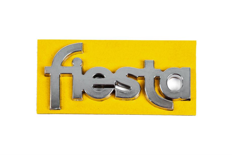 Ford Fiesta 1995–2001 Nápis Fiesta 8401a (69 mm x 35 mm, na dveře) Fotografie 1