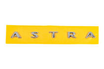 Opel Astra J 2009–2015 Nápis Astra 177227AJ (225 × 16 mm) fotografie 1
