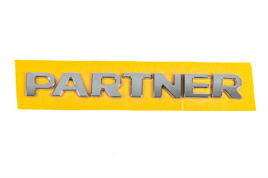 Peugeot Partner Tepee 2008–2018 Nápis Partner (215 mm x 25 mm) Image