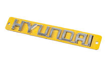Hyundai Accent 2006–2010 Nápis Hyundai (130 mm × 20 mm) fotografie 2