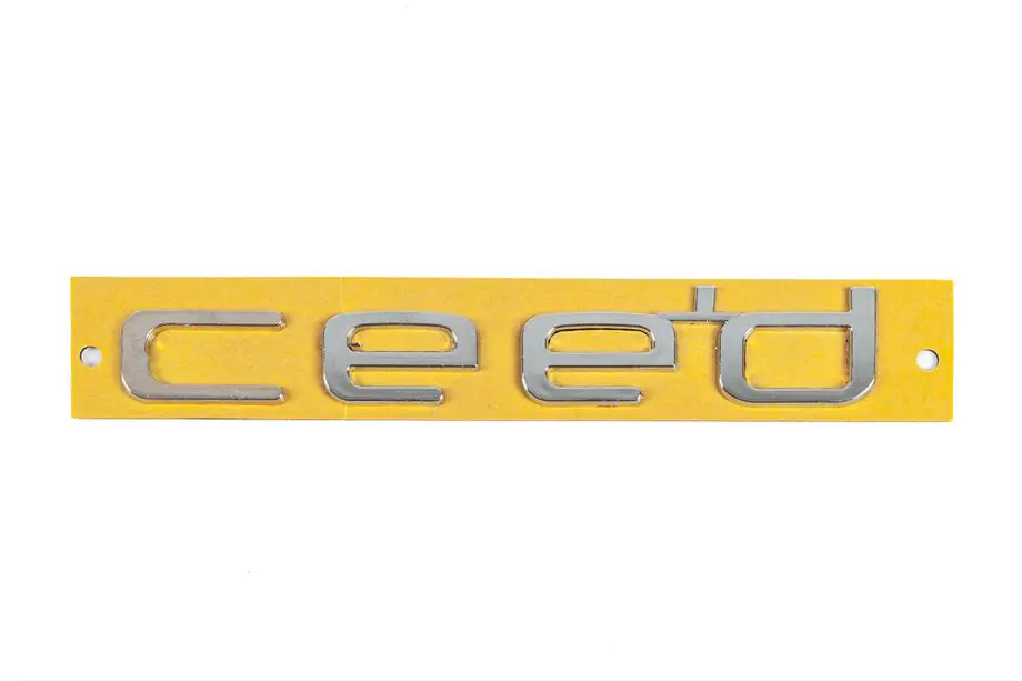 Kia Ceed 2012–2018 Nápis Ceed 86320-A2200 (25 mm x 151 mm) Image