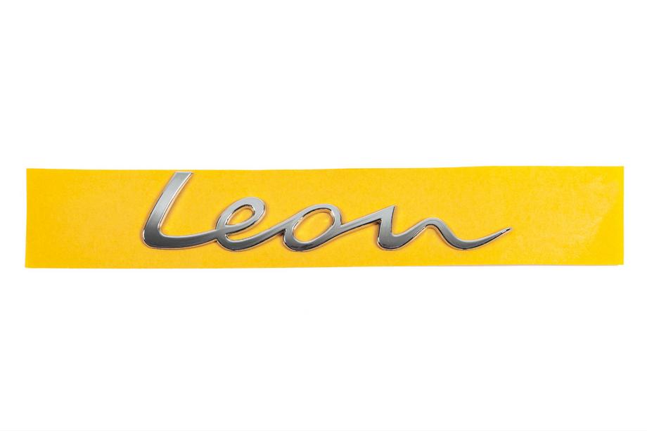 Seat Leon 2020– Nápis Leon 5FA8536873Q7 (189 mm x 40 mm) Image