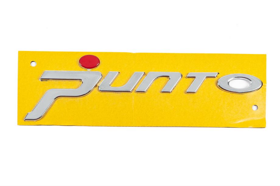 Fiat Punto Grande/EVO 2006–2018 Emblém – nápis Punto pro Grande (červená tečka, 1518b) Image