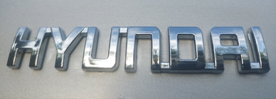 Hyundai Nápis Hyundai (10,0 cm × 1,5 cm) fotografie 3