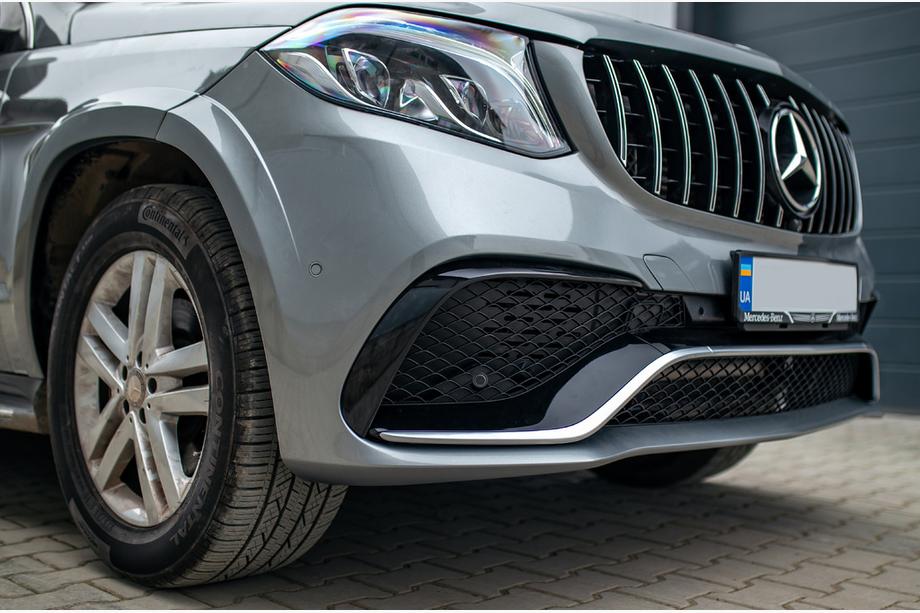 Mercedes GL/GLS třída X166 2012–2019 Restylingový kit z GL na GLS AMG Fotografie 46