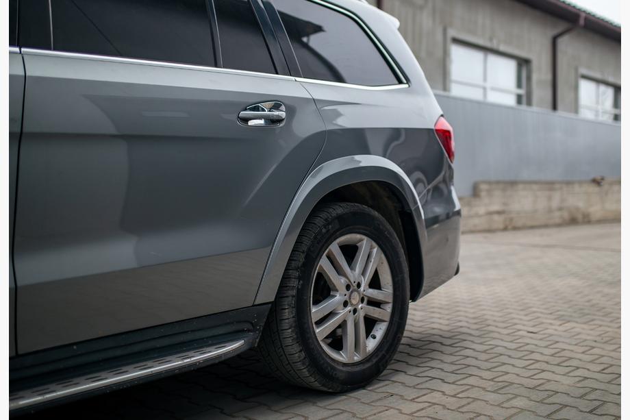 Mercedes GL/GLS třída X166 2012–2019 Restylingový kit z GL na GLS AMG Fotografie 51