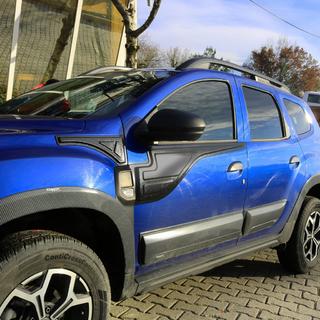 Horní kryty dveří (4 ks) Dacia Duster 2018–2024 fotografie 1