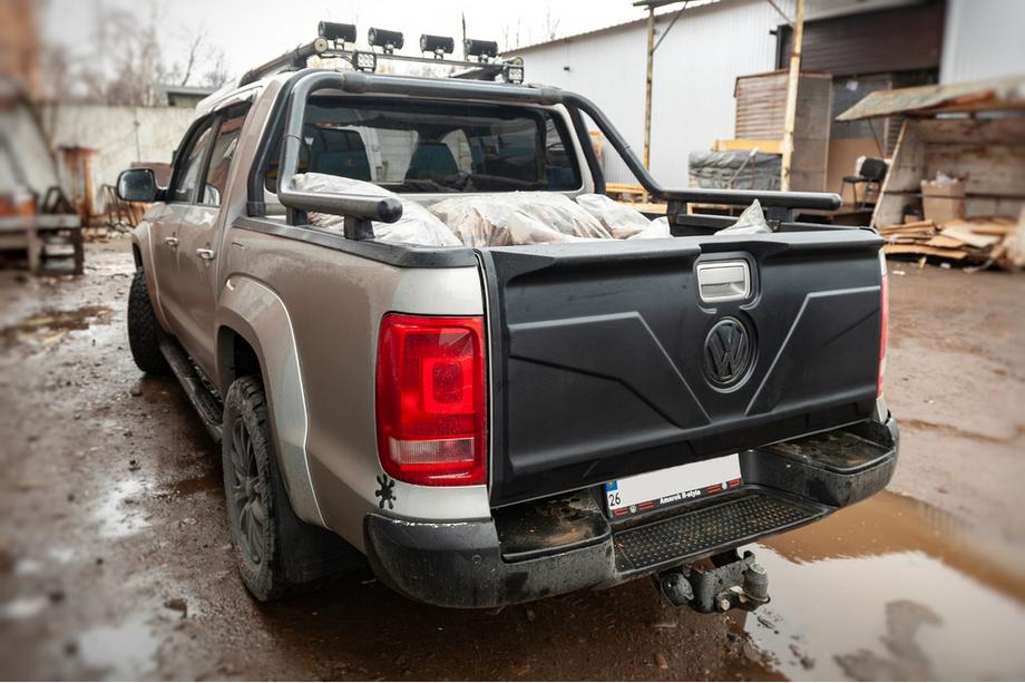 Volkswagen Amarok 2010–2022 Lišta na víko kufru (ABS) Image