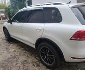 Volkswagen Touareg 2010–2018 Ofuky oken s chromovou lištou (4 ks, Niken) fotografie 1
