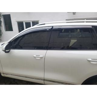 Ofuky oken s chromovou lištou (4 ks, Niken) Volkswagen Touareg 2010–2018 fotografie 2
