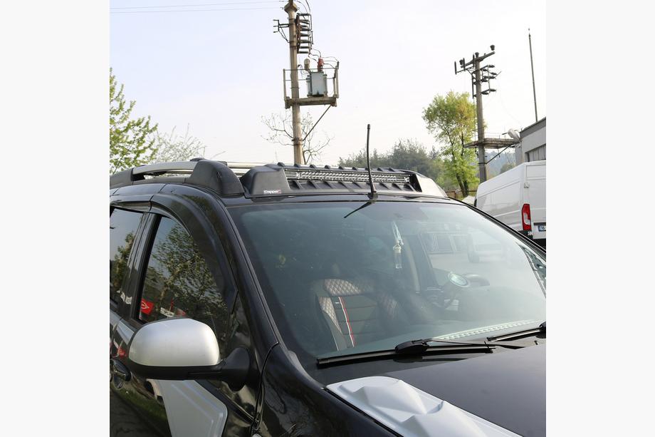 Dacia Duster 2008–2018 Stínítko čelního skla V3 (LED) Image
