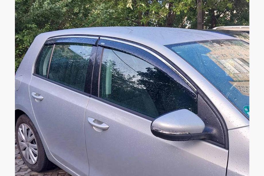 Volkswagen Golf 6 2008–2014 Deflektory oken s chromovou lištou Niken (HB, 4 ks) Image