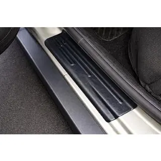 Vnitřní kryty prahů EuroCap (4 ks, ABS) Renault Duster 2008–2017 fotografie 2