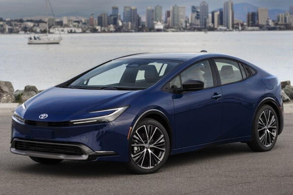 Test nové generace hybridního modelu Toyota Prius