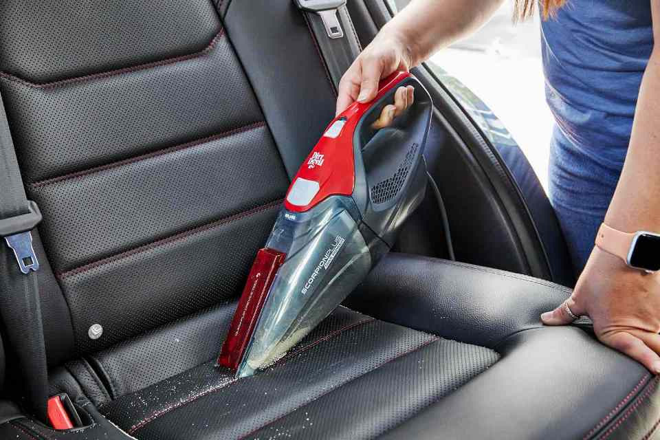Autovysavač do auta: výhody a nevýhody, jak vybrat