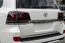 Toyota Land Cruiser 200 2007–2021 Zadní světla 2016-2021 (Sekvenční Red Plus) fotografie 1