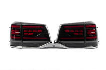 Toyota Land Cruiser 200 2007–2021 Zadní světla 2016-2021 (Sekvenční Red Plus) fotografie 3