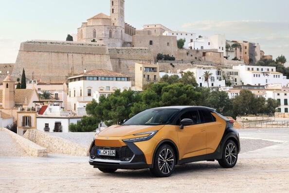 Test kompaktního crossoveru Toyota C-HR druhé generace