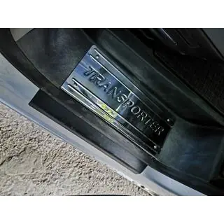 Nerezové kryty vnitřních prahů Carmos V3 (3 ks) Volkswagen T5 Transporter 2003–2010 fotografie 1