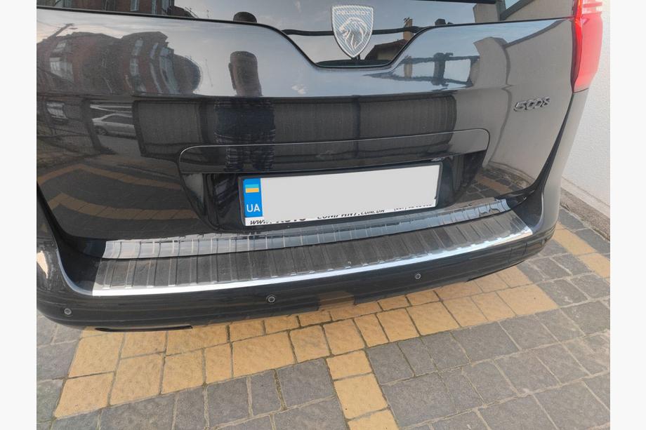 Peugeot 5008 2009–2016 Nerezová lišta na zadní nárazník Carmos Image