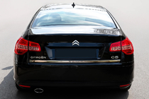 Citroen C-5 2008–2017 Nerezová ochranná lišta hrany kufru Carmos fotografie 1