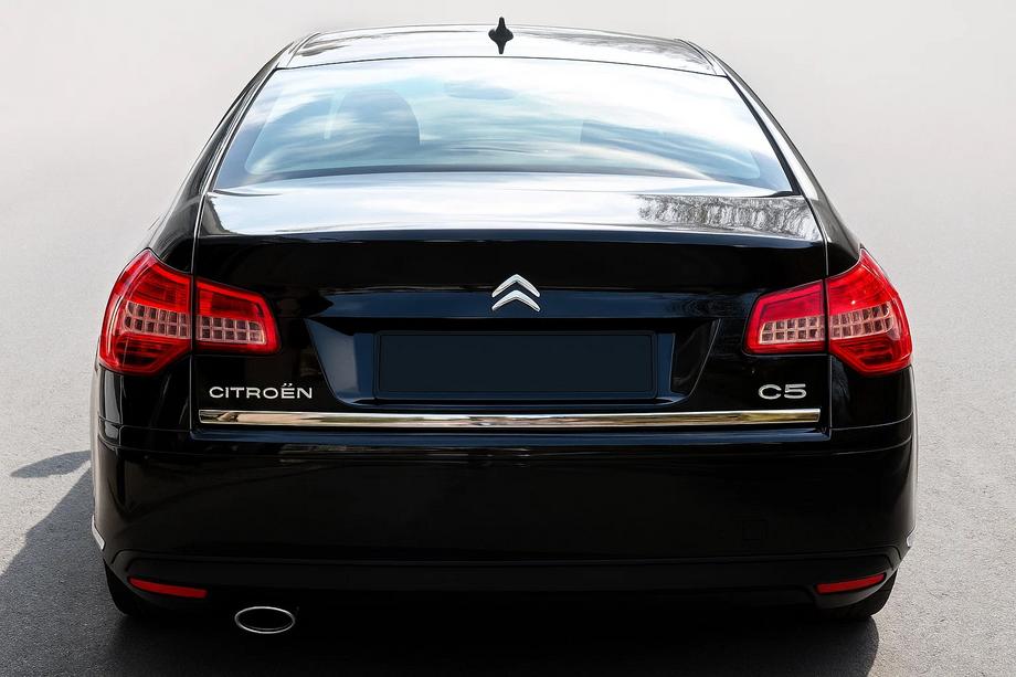 Citroen C-5 2008–2017 Nerezová ochranná lišta hrany kufru Carmos Image